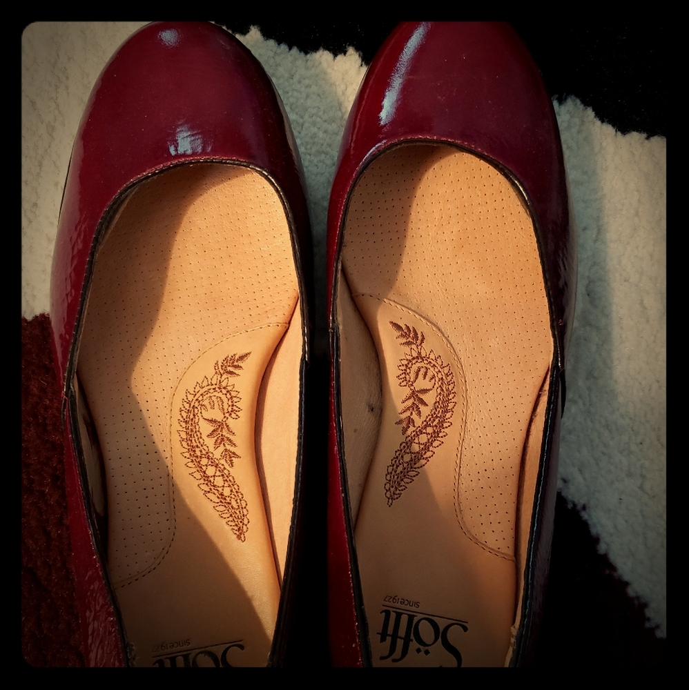 Sofft Red patten leather ballet flats